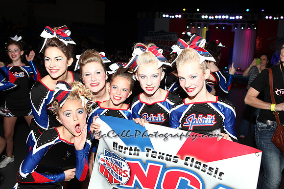 Backstage and Awards095